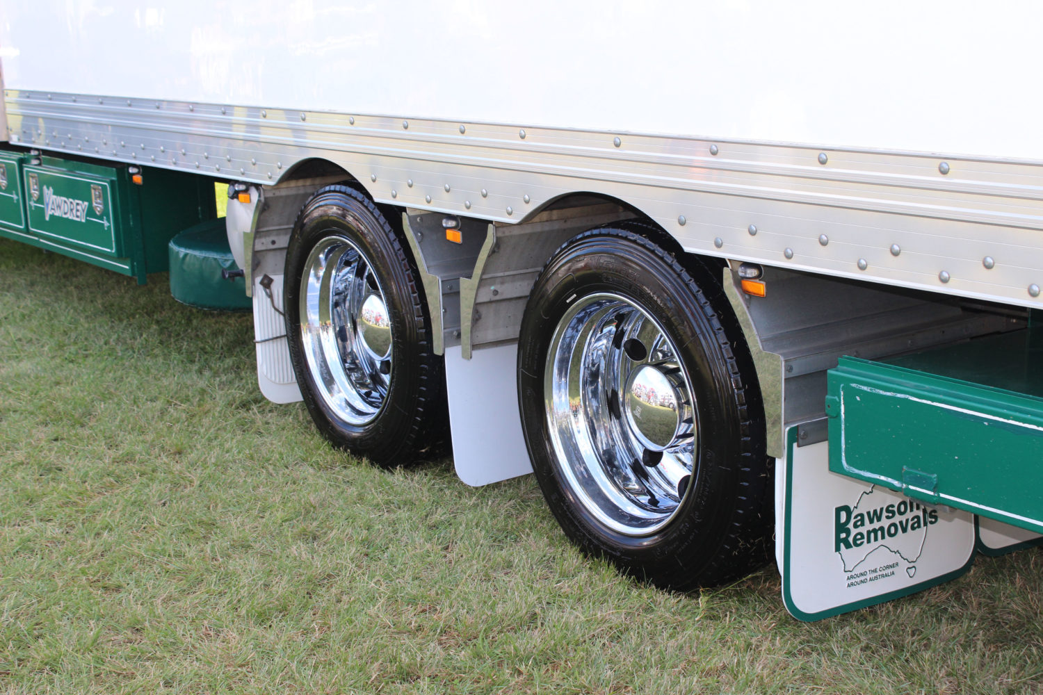 Make your trailers stand out - without the price drop | Superchrome