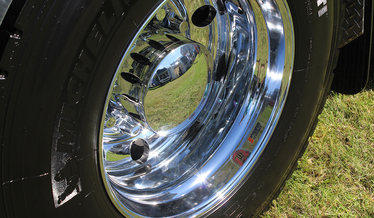 How to Buy Superchrome